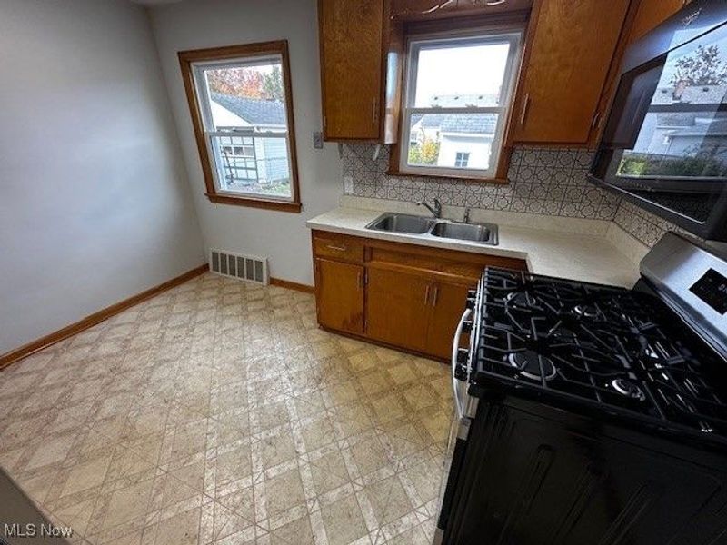 1648 Douglas Road, Wickliffe, OH 44092 Photo 13