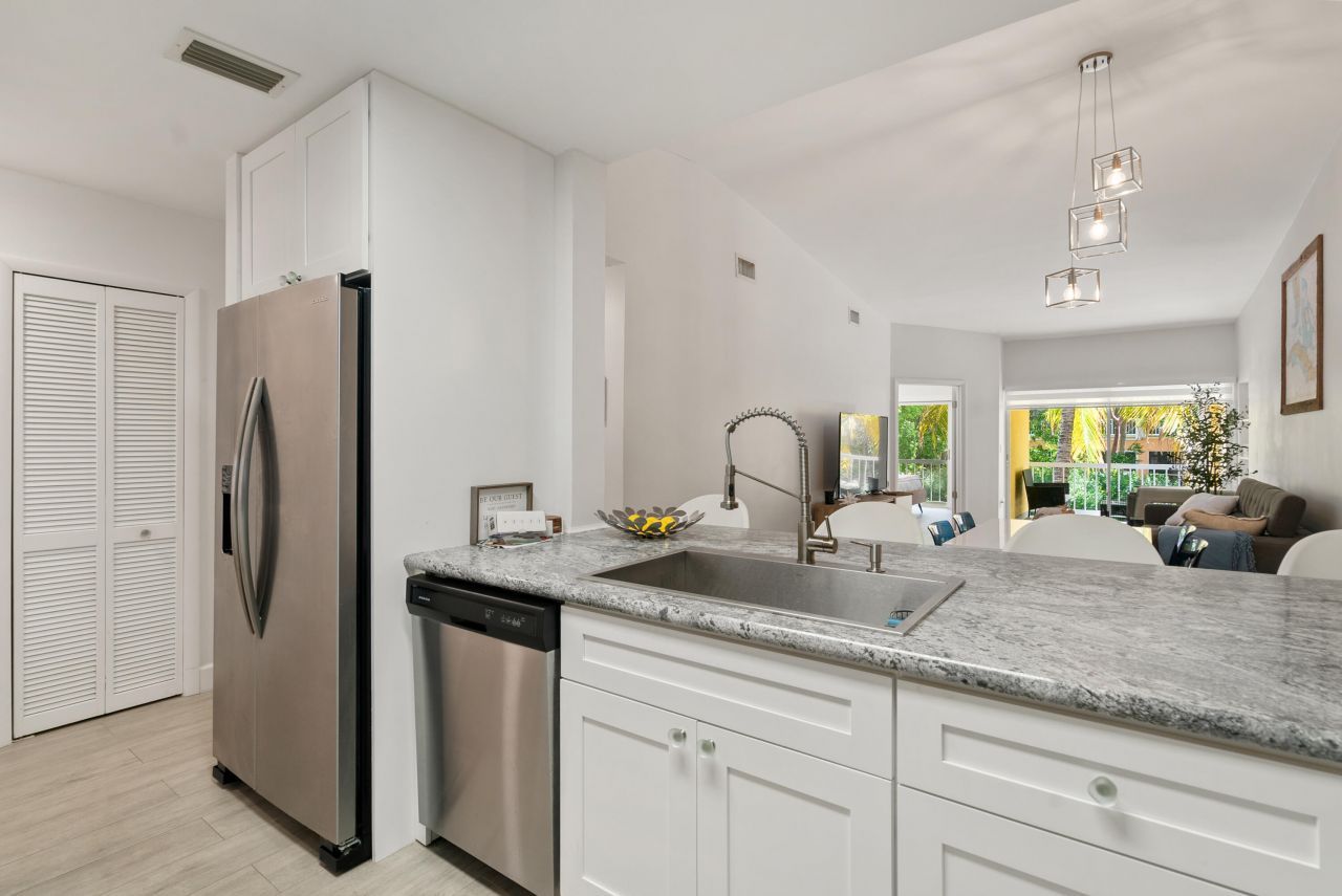 9871 Leeward Avenue, Key Largo, FL 33037 Photo