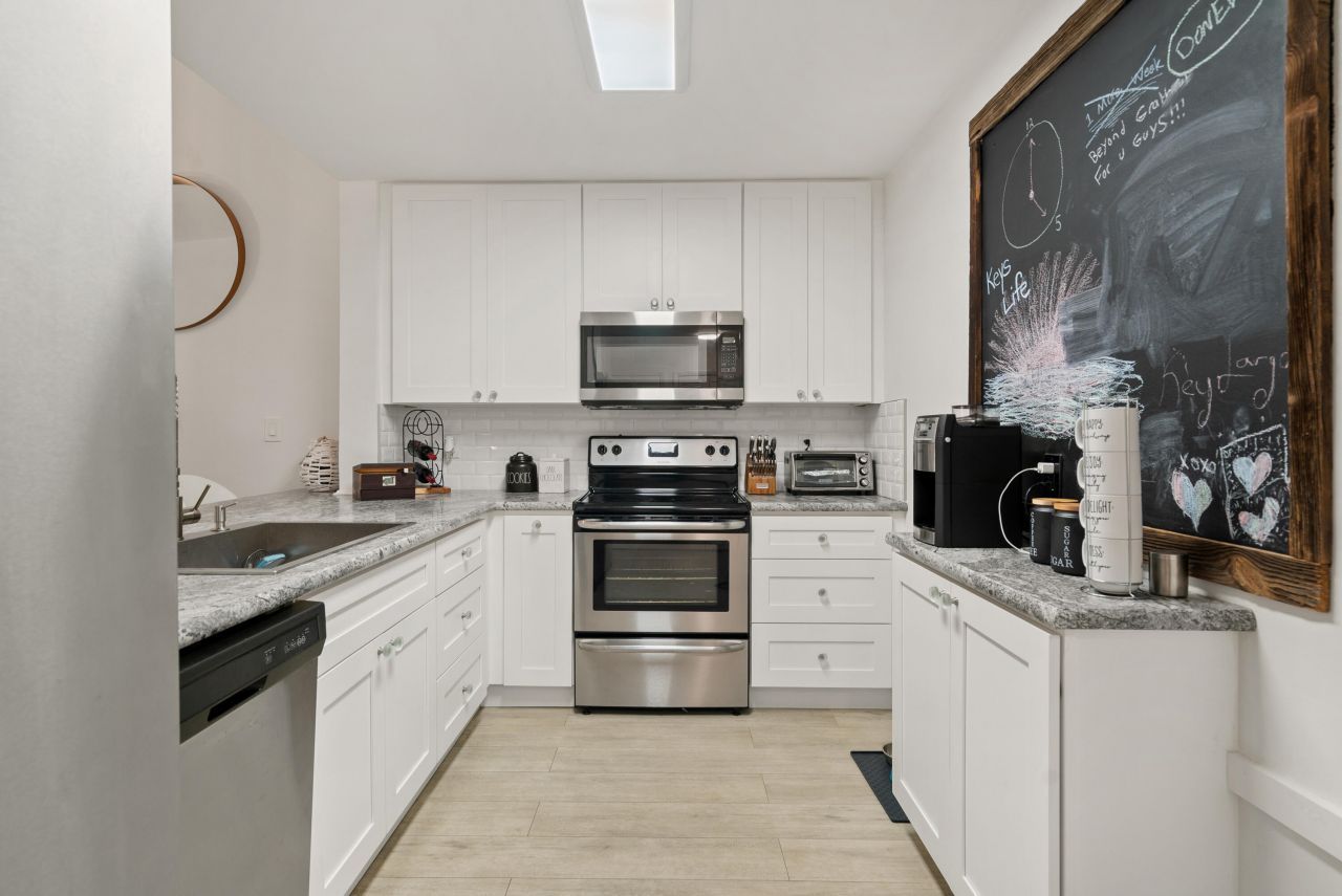 9871 Leeward Avenue, Key Largo, FL 33037 Photo