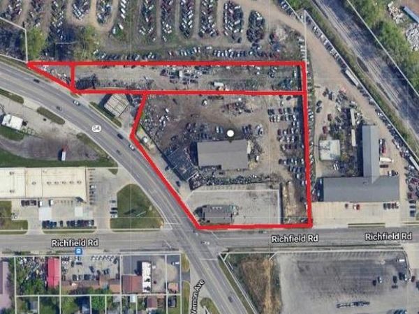 4026 N Dort Highway, Flint, MI 48506