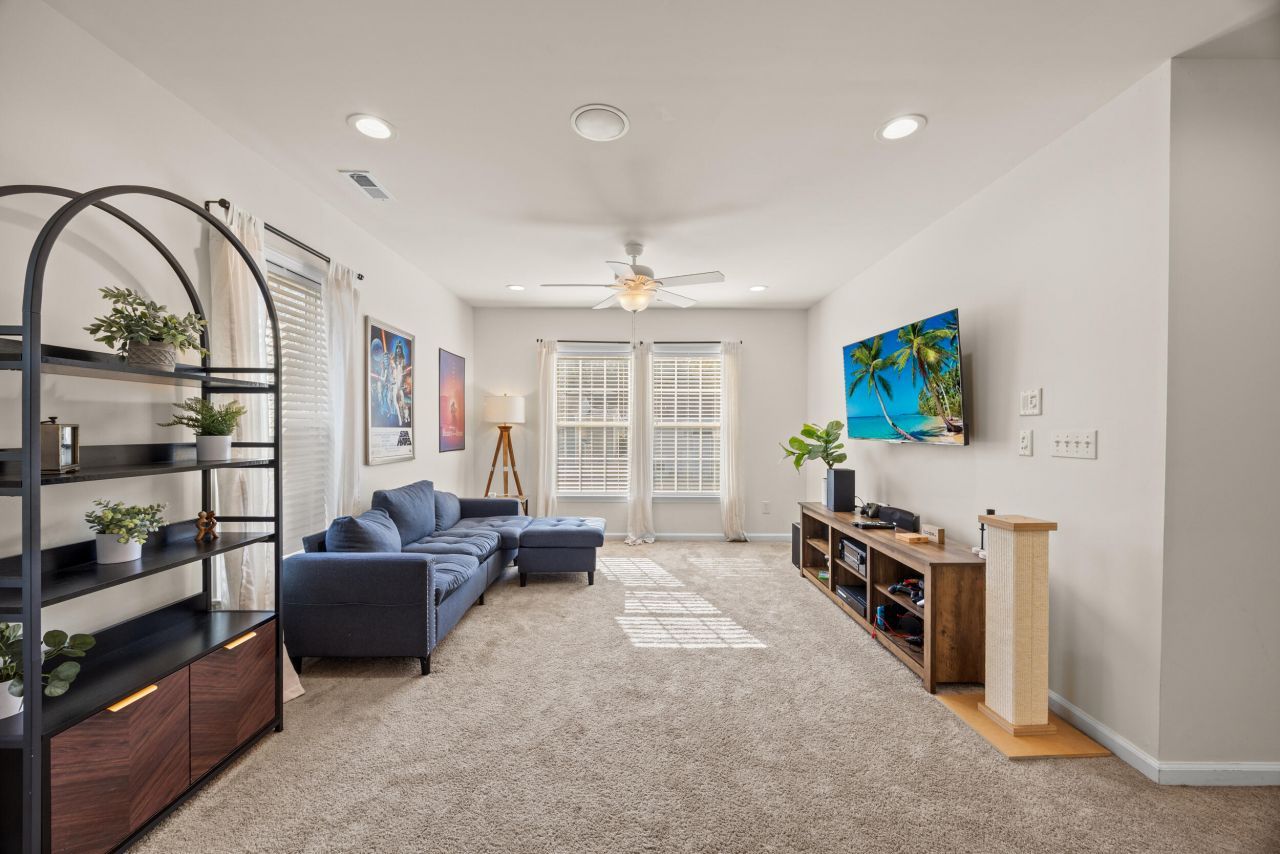 4008 Sanderson Lane Photo 12