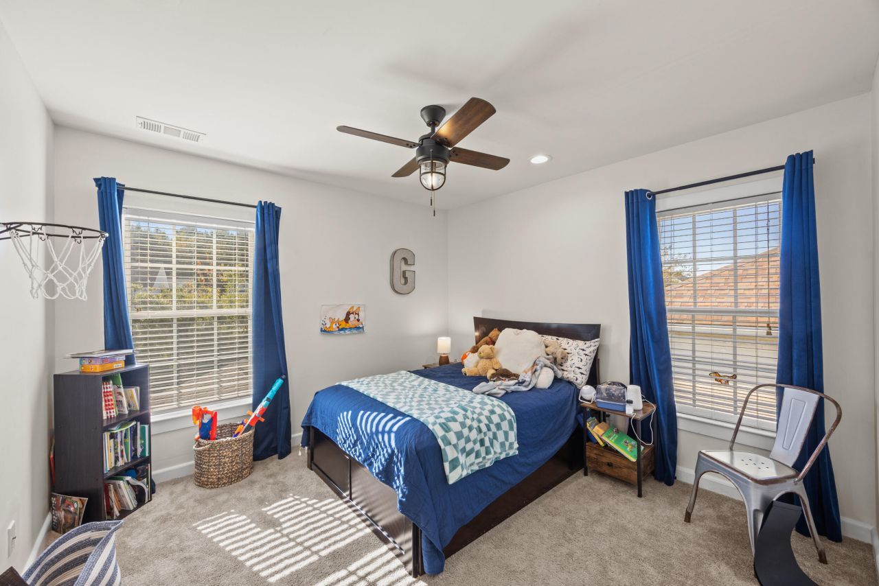 4008 Sanderson Lane Photo 17