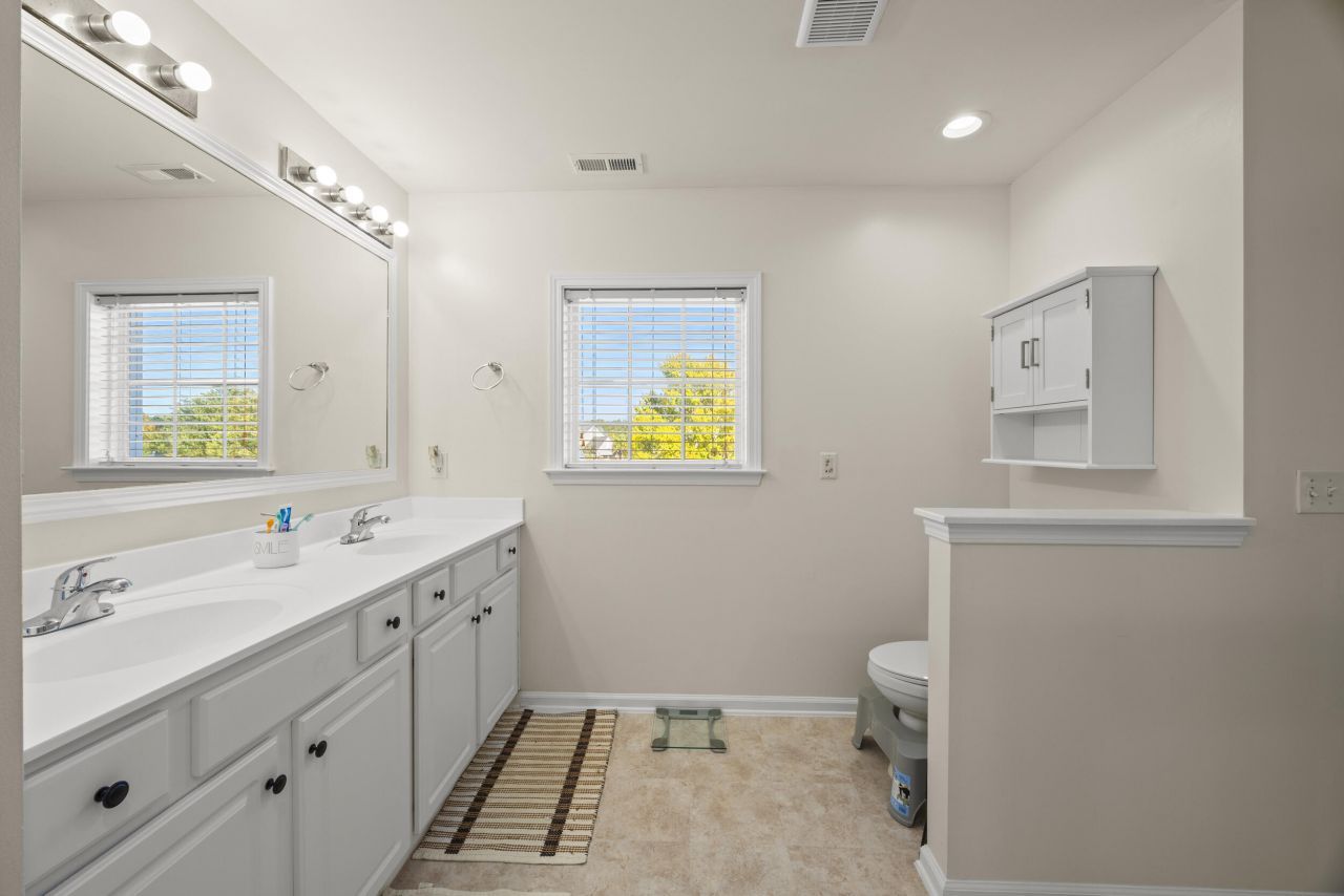 4008 Sanderson Lane Photo 19