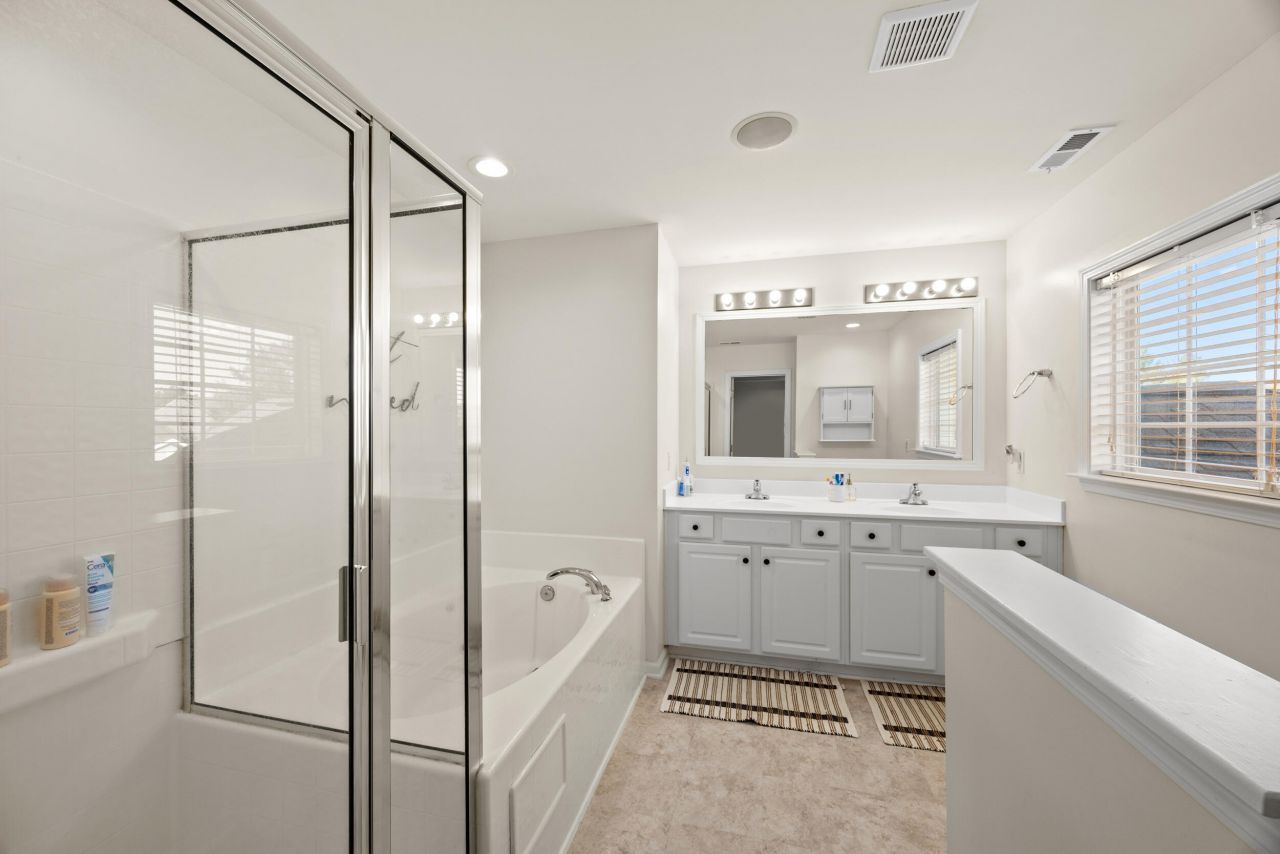 4008 Sanderson Lane Photo 4