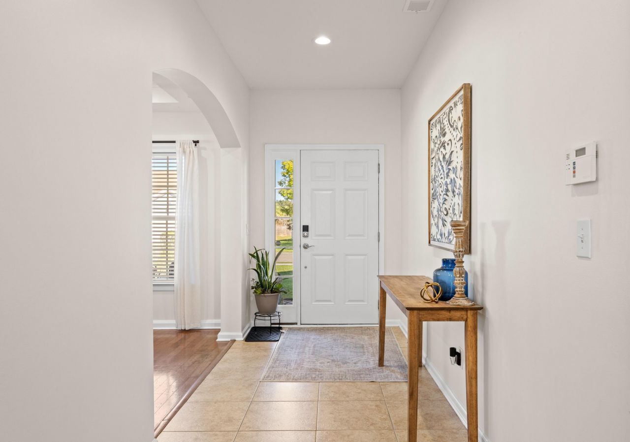 4008 Sanderson Lane Photo 5