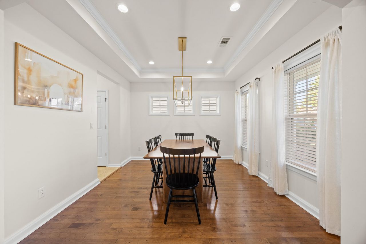 4008 Sanderson Lane Photo 6