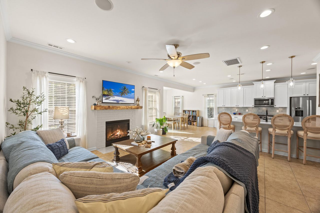 4008 Sanderson Lane Photo 9