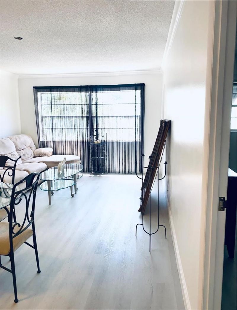 3431 NW 50th Ave, Unit 207, Lauderdale Lakes, FL 33319 Photo