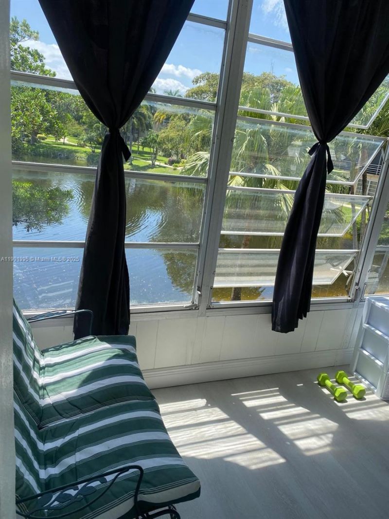 3431 NW 50th Ave, Unit 207, Lauderdale Lakes, FL 33319 Photo