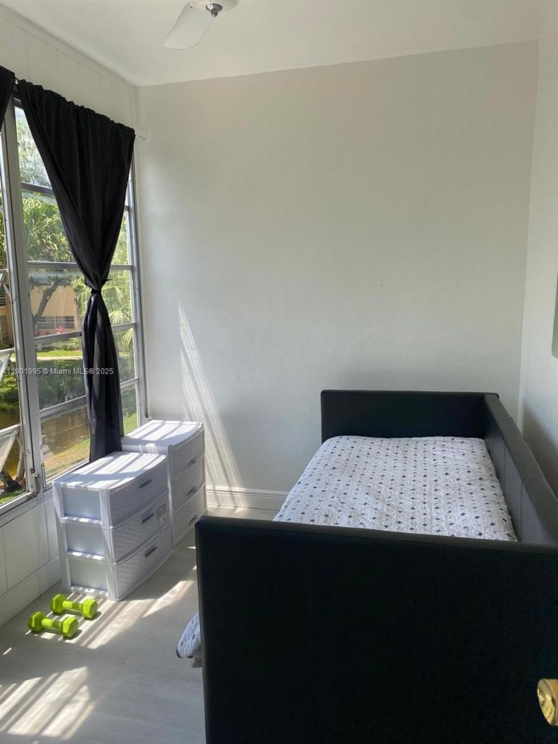 3431 NW 50th Ave, Unit 207, Lauderdale Lakes, FL 33319 Photo