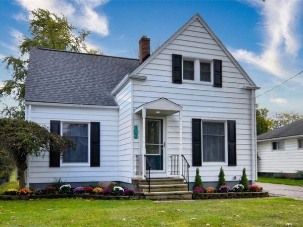 1575 Lander Road, Mayfield Heights, OH 44124