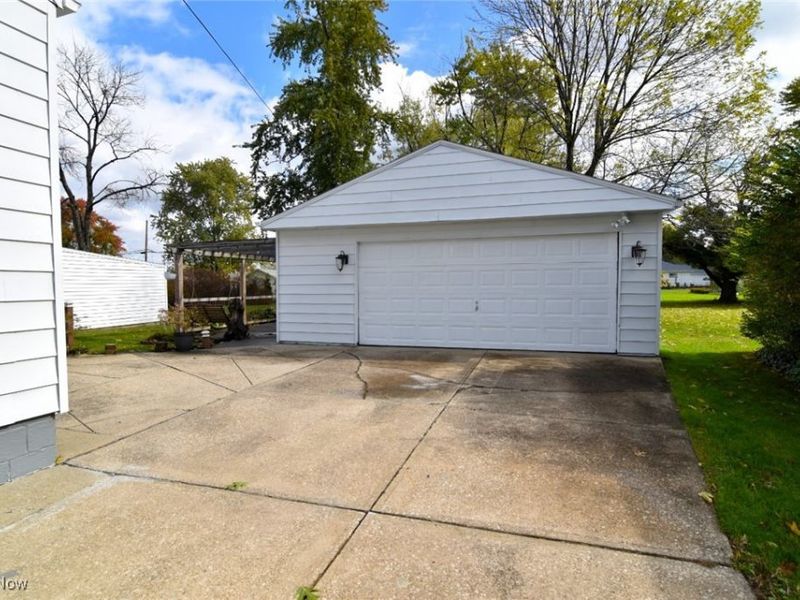 1575 Lander Road, Mayfield Heights, OH 44124 Photo 39