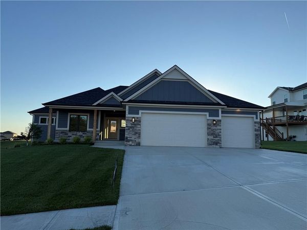 12770 NW Larkspur Lane, Platte City, MO 64079