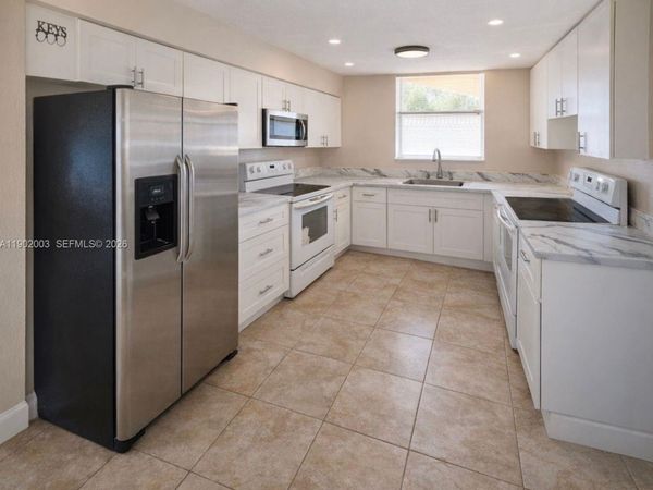 12275 NE 19th Ave, Unit 6, North Miami, FL 33181