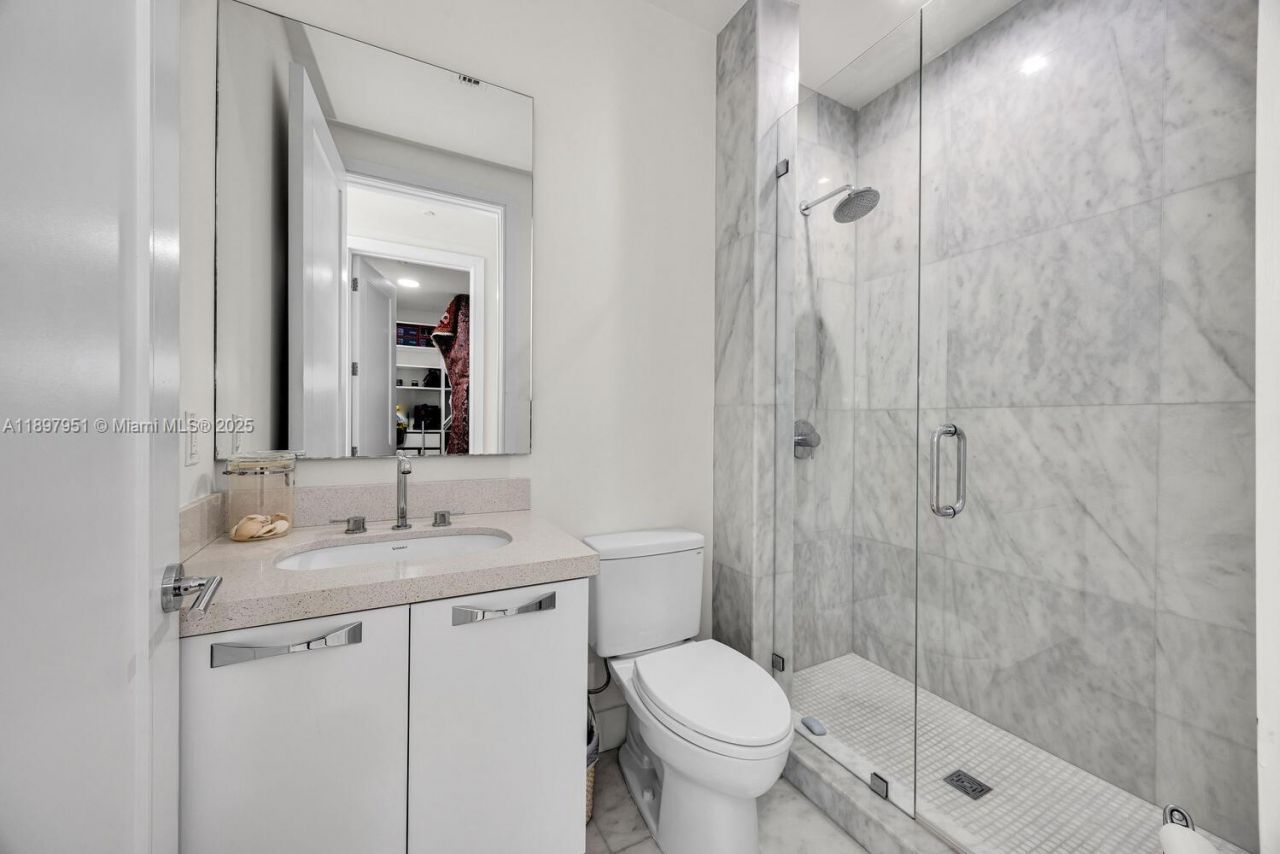 718 Valencia Ave, Unit 207, Coral Gables, FL 33134 Photo