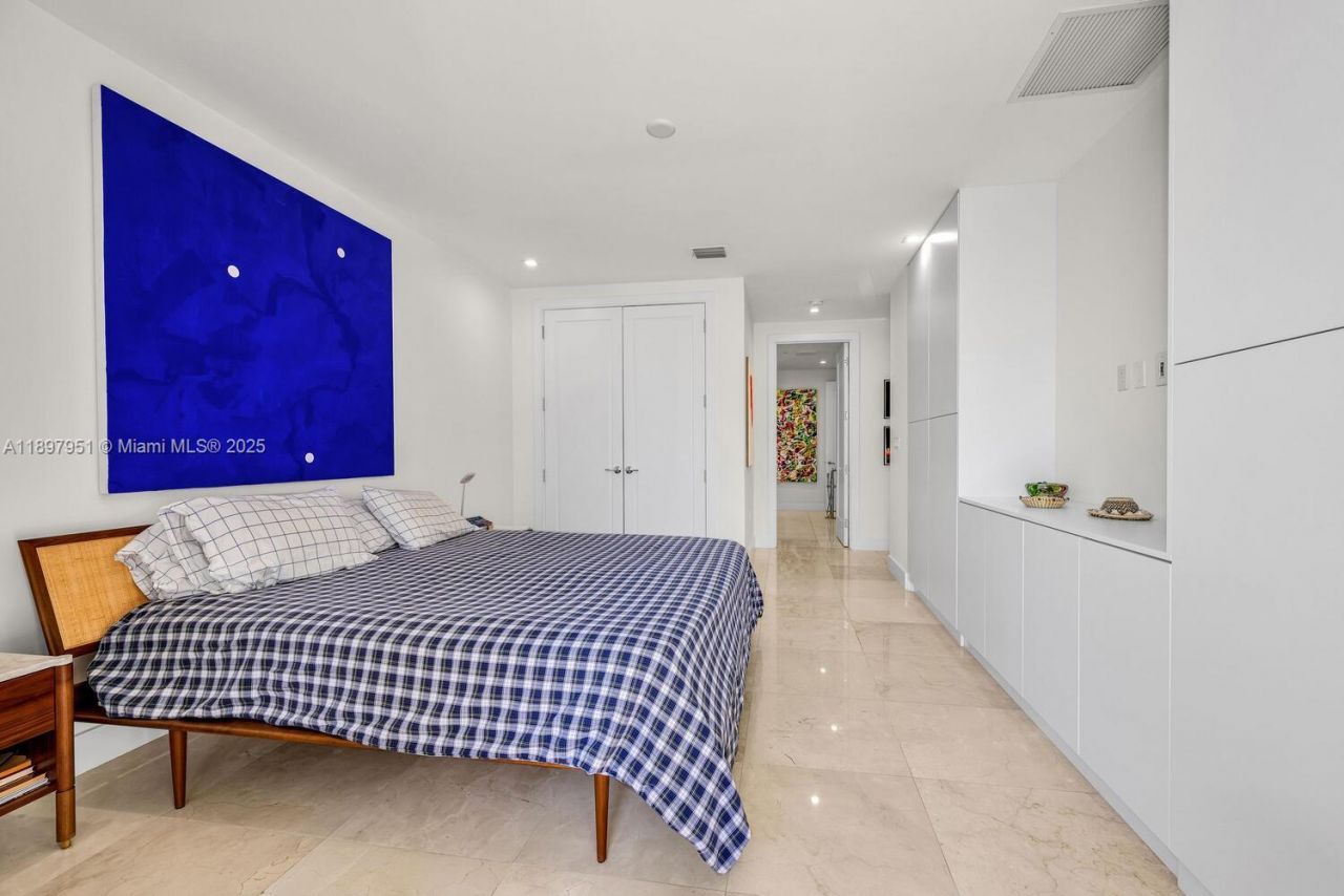 718 Valencia Ave, Unit 207, Coral Gables, FL 33134 Photo