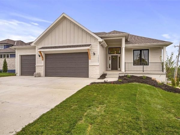19255 S 113th Terrace, Olathe, KS 66061