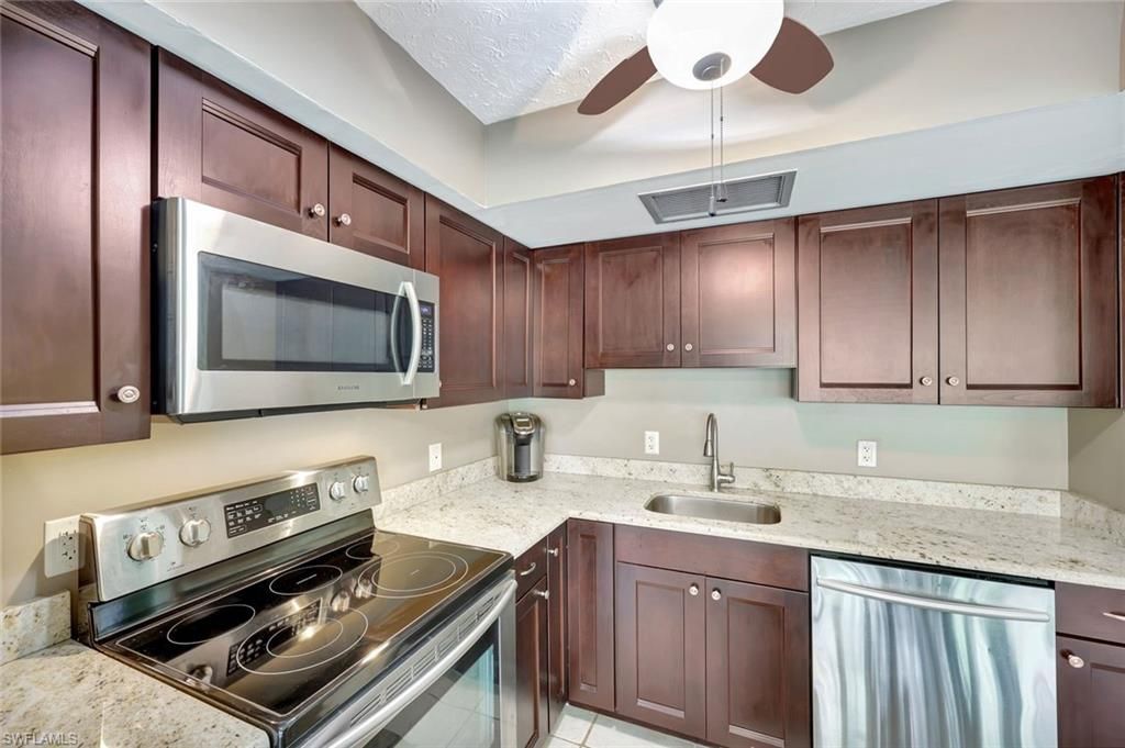 15 Bob O Link Ct, Unit 15B, Naples, FL 34105 Photo