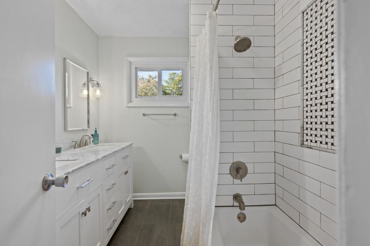 725 Shelley Road Photo 19