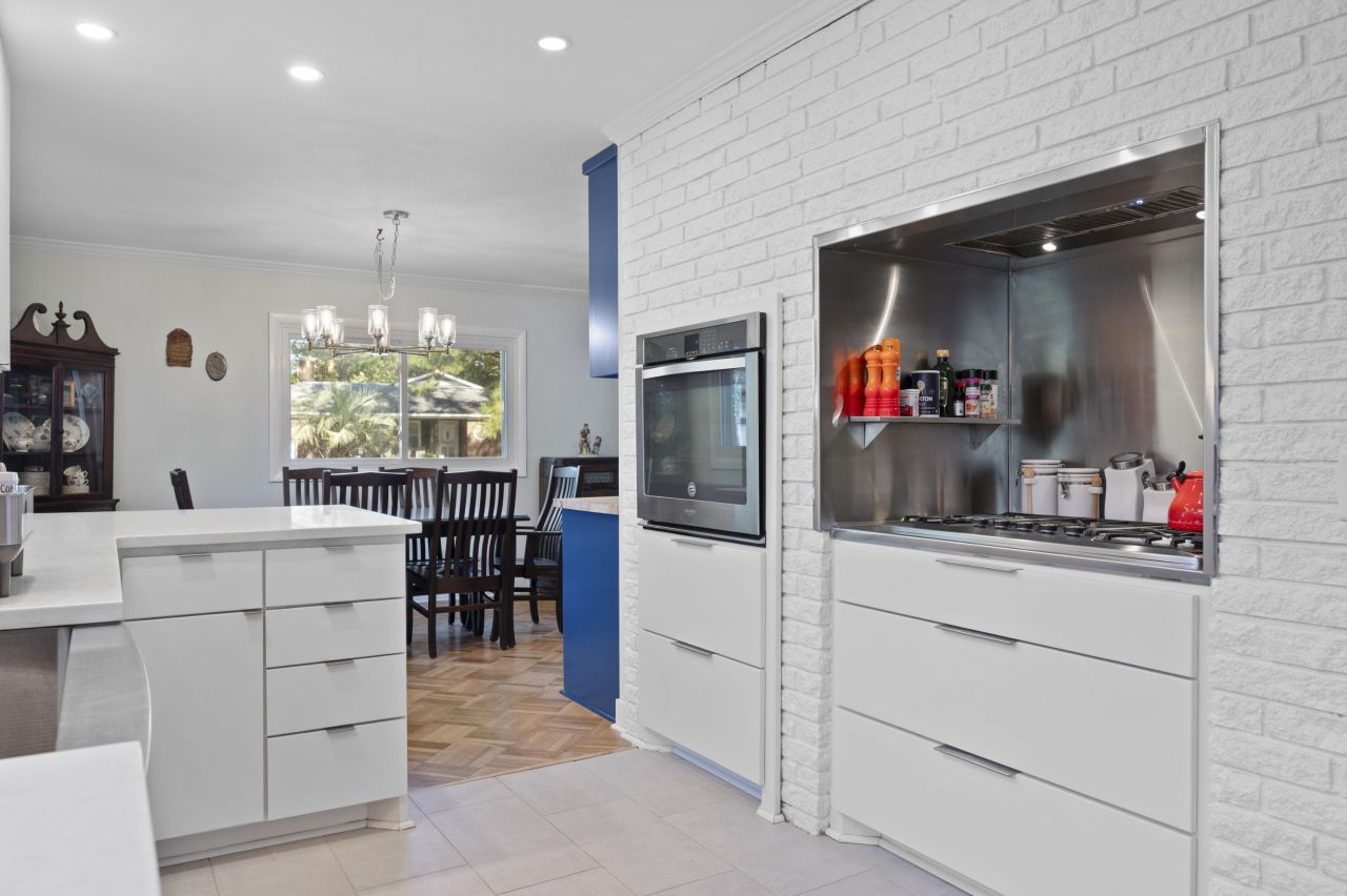 725 Shelley Road Photo 5