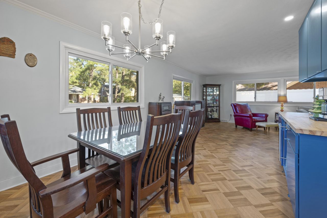 725 Shelley Road Photo 9