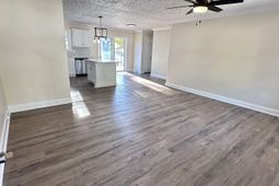 2432 Farmwood Circle photo 4