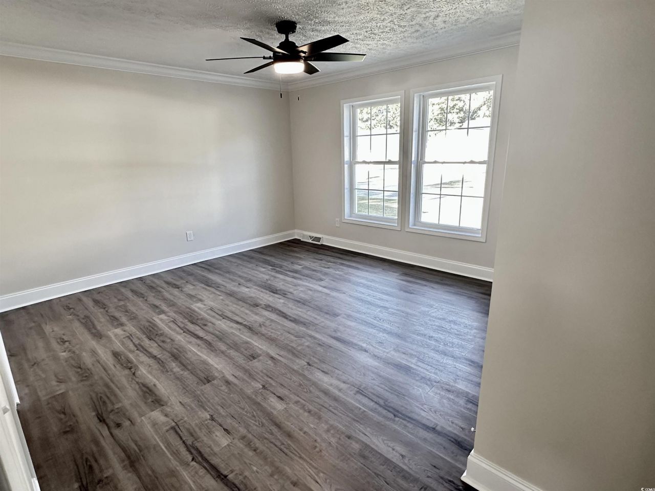 2432 Farmwood Circle Photo 6