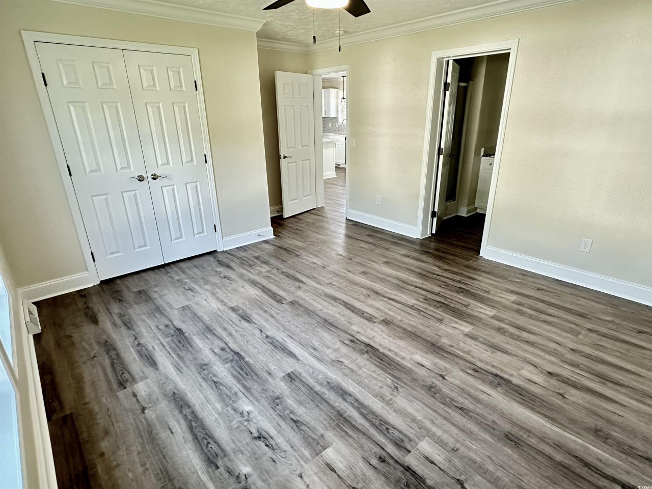 2432 Farmwood Circle Photo 7