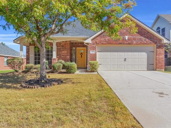517 Highmoor Court, Oak Point, TX 75068