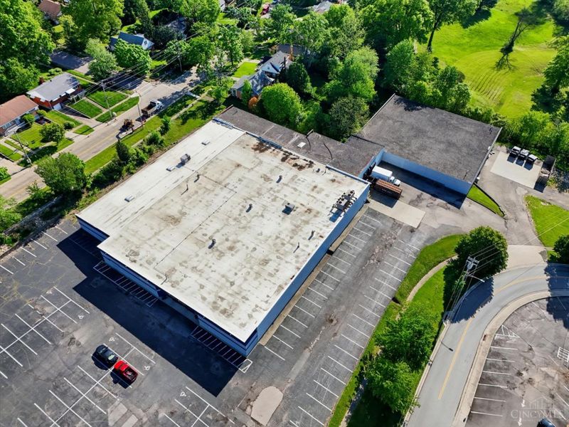 50 Eswin Street, Greenhills, OH 45218 Photo 2