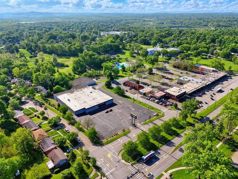 50 Eswin Street, Greenhills, OH 45218 Photo 4