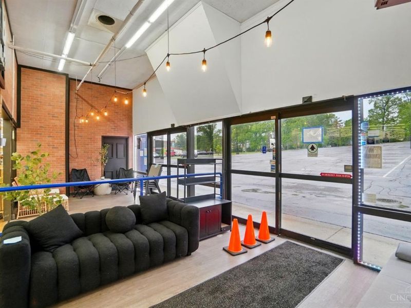 50 Eswin Street, Greenhills, OH 45218 Photo 6