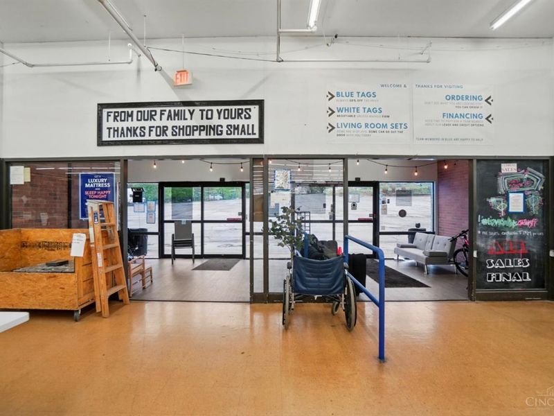 50 Eswin Street, Greenhills, OH 45218 Photo 7