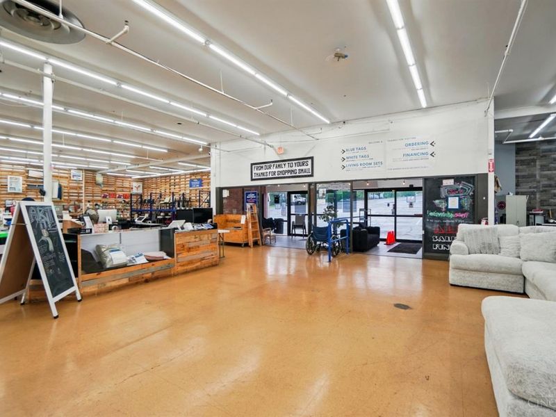 50 Eswin Street, Greenhills, OH 45218 Photo 8