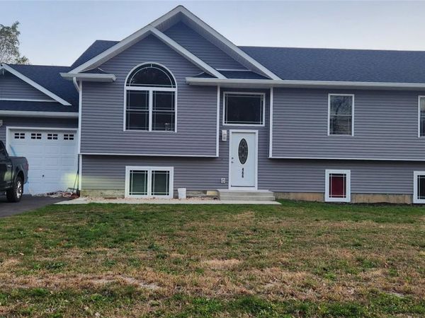 466 Granny Road, Medford, NY 11763