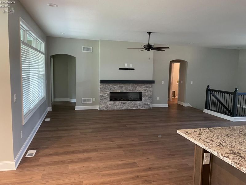 7822 Honey Crisp Ct, Toledo, OH 43528 Photo 6