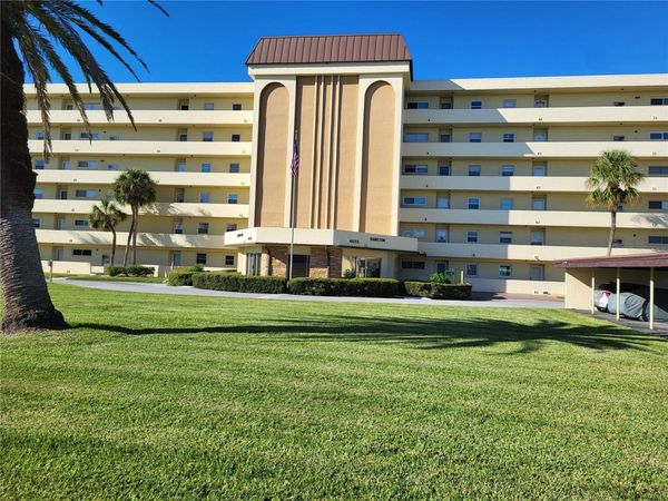 4650 COVE CIRCLE, Unit 611, ST PETERSBURG, FL 33708