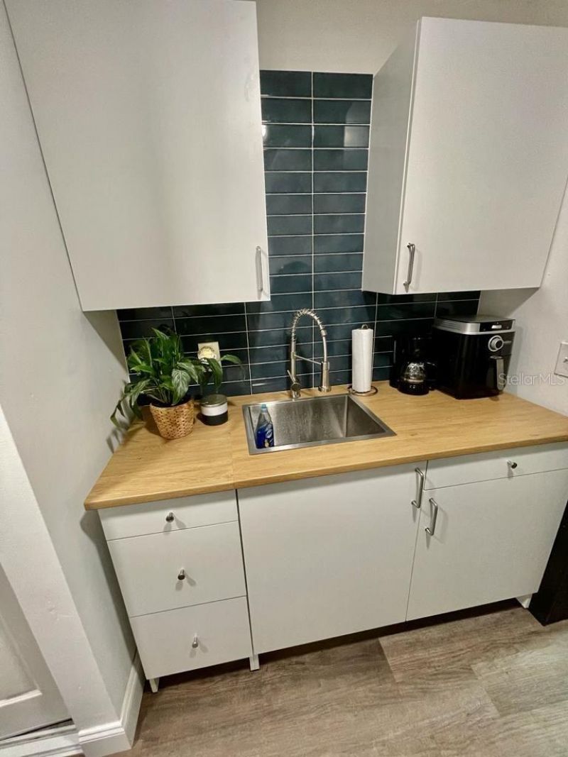 1016 Beachwood Avenue, Clearwater, FL 33759 Photo