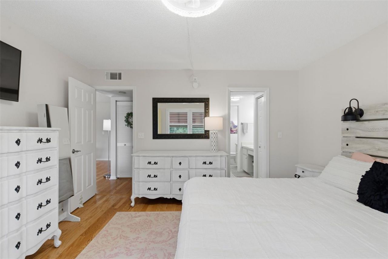 5775 Park Street N, Unit 311, Saint Petersburg, FL 33709 Photo