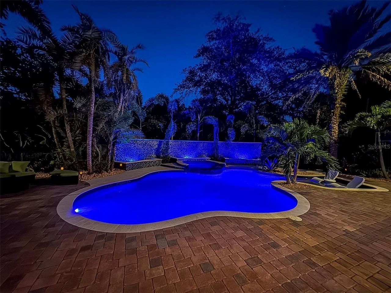 2861 Roehampton Close, Tarpon Springs, FL 34688 Photo