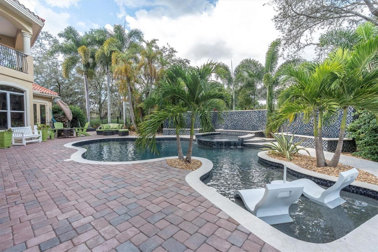 2861 Roehampton Close, Tarpon Springs, FL 34688 Photo