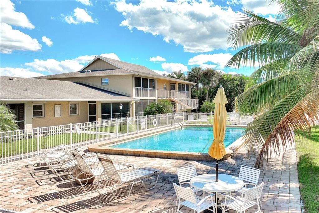 2000 Alamanda Dr, Unit 104, Naples, FL 34102 Photo