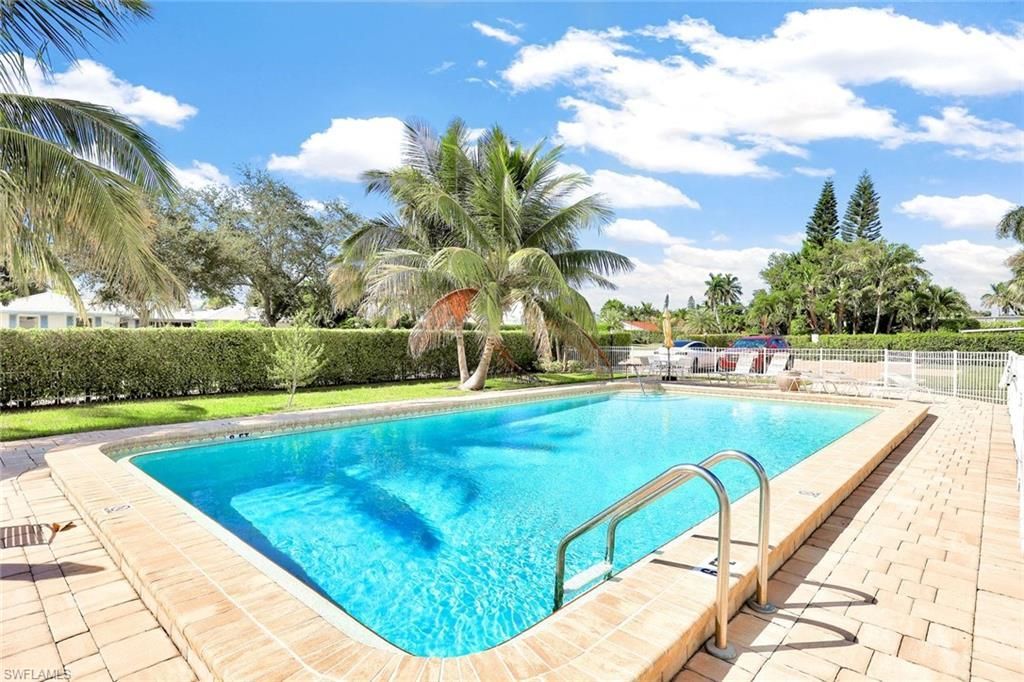 2000 Alamanda Dr, Unit 104, Naples, FL 34102 Photo