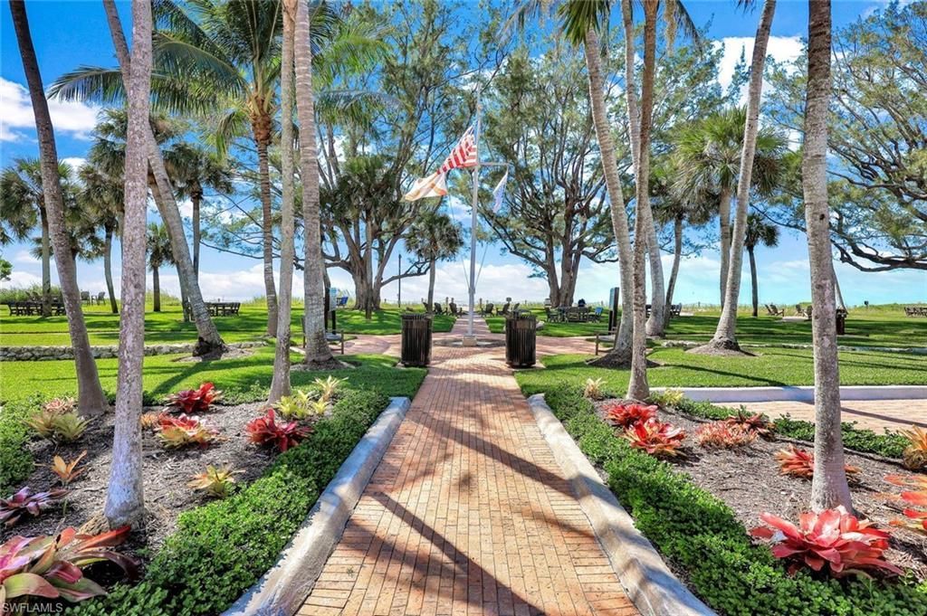 2000 Alamanda Dr, Unit 104, Naples, FL 34102 Photo