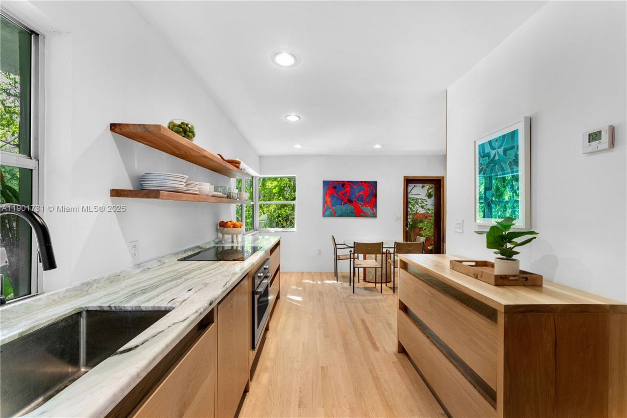 226 Jefferson Ave, Unit 1, Miami Beach, FL 33139 Photo