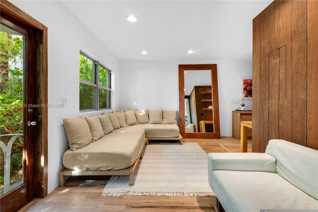 226 Jefferson Ave, Unit 1, Miami Beach, FL 33139 Photo