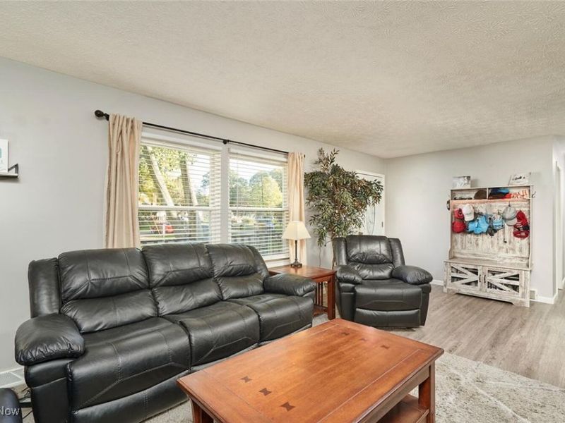 1422 Slagle Drive, Akron, OH 44312 Photo 5