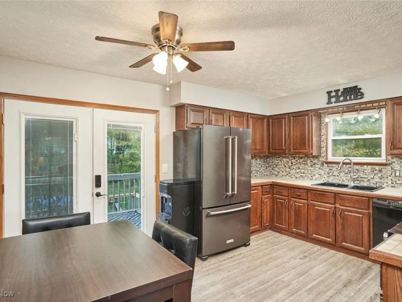 1422 Slagle Drive, Akron, OH 44312 Photo 7