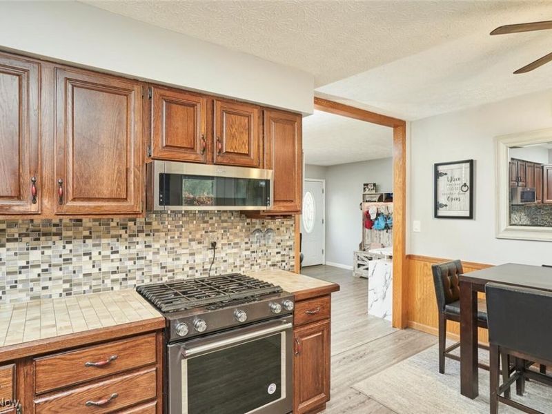 1422 Slagle Drive, Akron, OH 44312 Photo 8