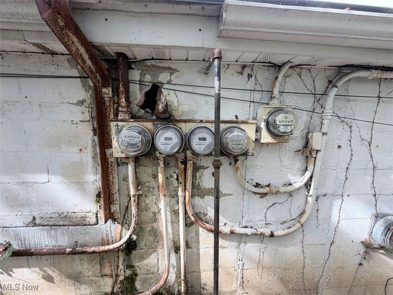 1842 Grace Road, Akron, OH 44312 Photo 13